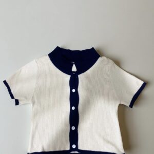 เสื้อคาร์ดิแกนแขนสั้น ขาวกรมท่า