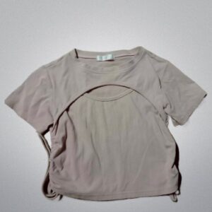 เสื้อลุคเก๋เว้าหัวใจ